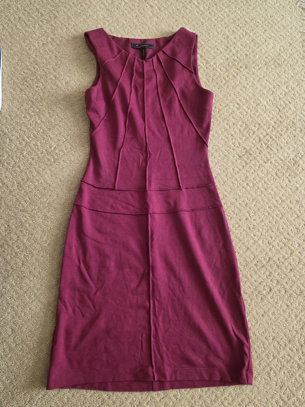 BCBGMaxAzria Fitted Midi Dress in Magenta Size 0